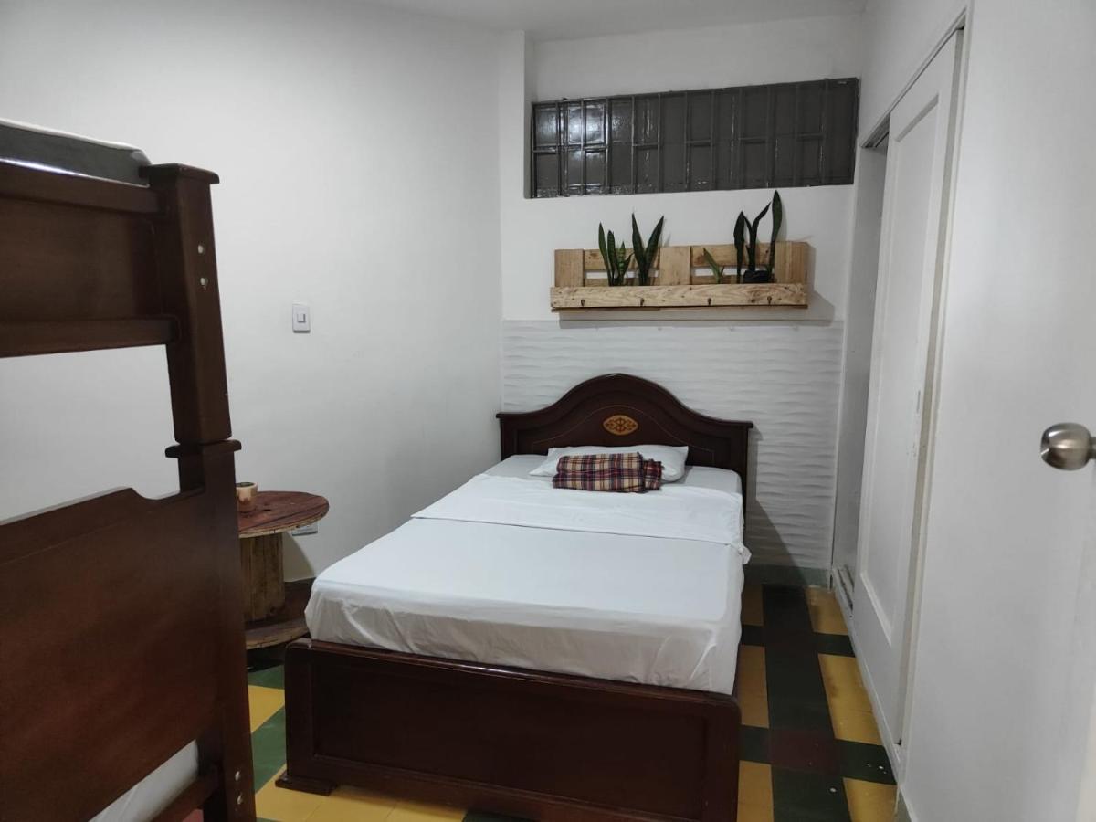 Serrania Hostal Medellín Eksteriør bilde